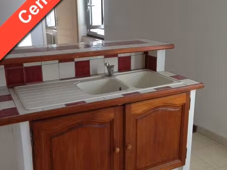 location appartement 2 pièces 37m² st maximin la ste baume 83470