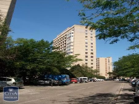 location parking avignon 84000