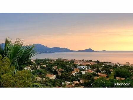 villa vue mer piscine hauteurs saint-aygulf 171m2 habitables + 119m2  quartier résidentiel