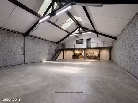 parking/box 1 pièce 165 m²