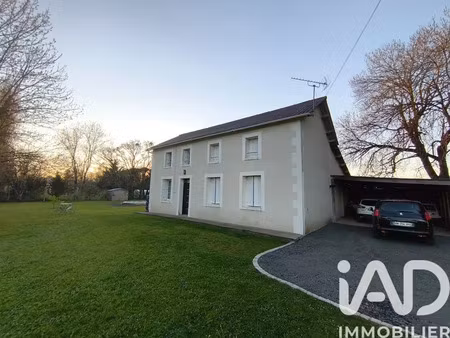 maison de campagne à chey (79120)
