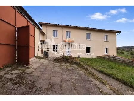 corps de ferme proximité violay