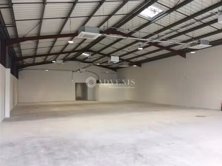 location entrepôt 750 m²