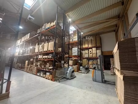 vente entrepôt 1 032 m²