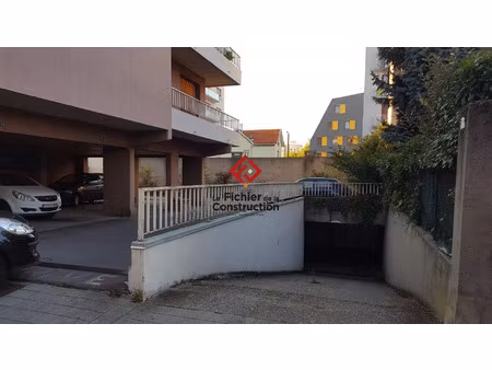 location garage 12 m² à grenoble (38100)