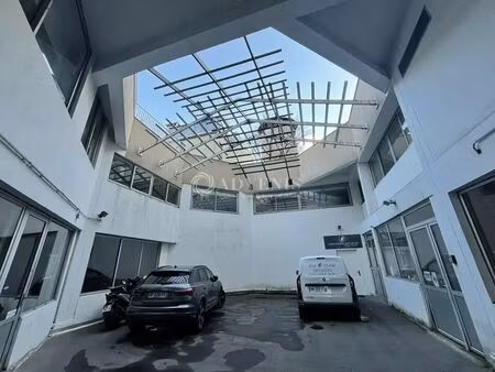 vente local d’activités courbevoie 92400 990m²