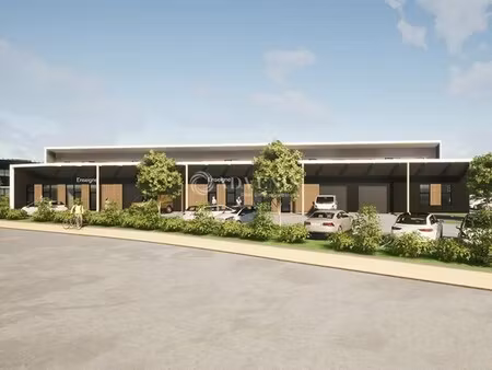 vente local d'activités 1 661 m²