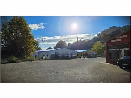 vente local d'activités 1 774 m²