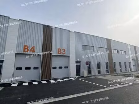 location local d’activités treillieres 44119 173m²