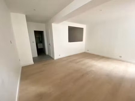 location appartement 2 pièces 44 m² à istres (13800)