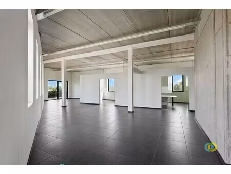 kantoren met opslagplaats