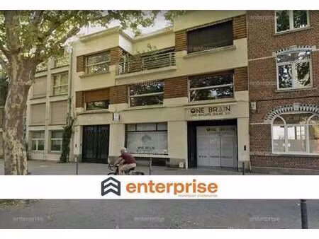 location commerce lille 59000 330m²