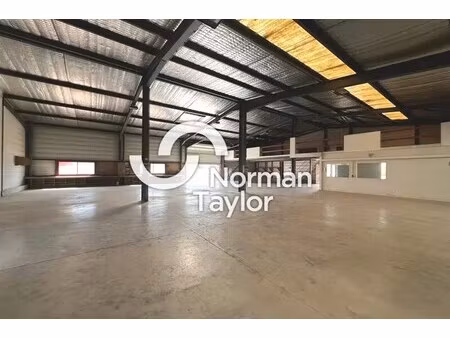 vente local d'activités 700 m²