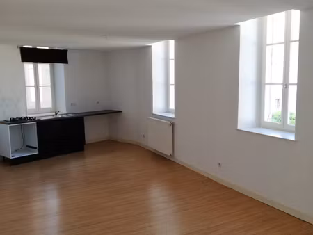 appartement type 4 quartier historique