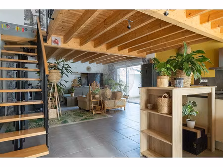 vente maison saint-romain-de-benet 17600 - - surface privée