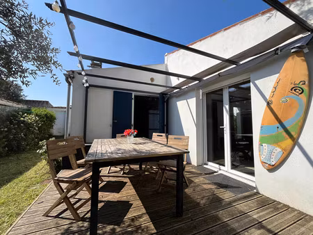 vente maison 4 pièces 77m2 la brée-les-bains 17840 - 330600 € - surface privée