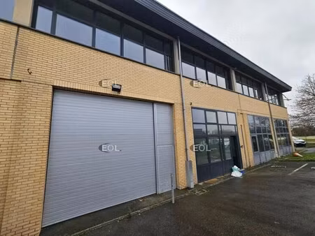 location local d'activités 387 m²