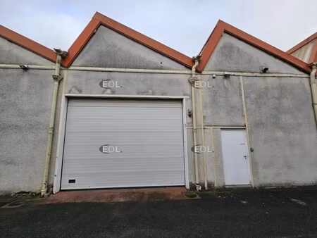 location local d'activités 639 m²