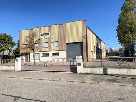 location entrepôt 1 350 m²