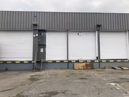 location entrepôt 190 m²