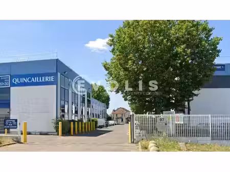 location local d’activités 400m²