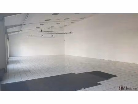 location local d'activités 510 m²