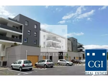 location local d'activités 230 m²