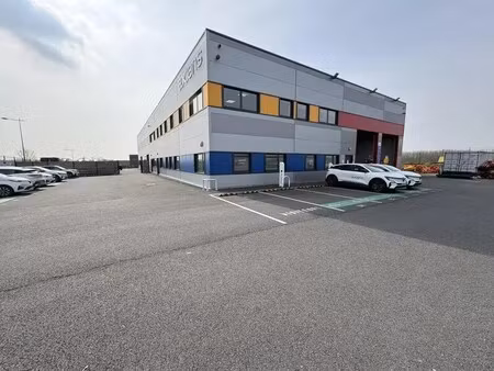 location entrepôt albert 80300 905m²