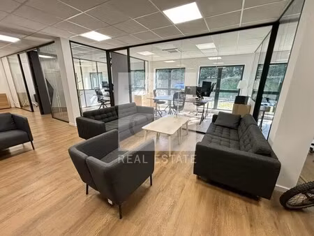 location bureaux 204 m²