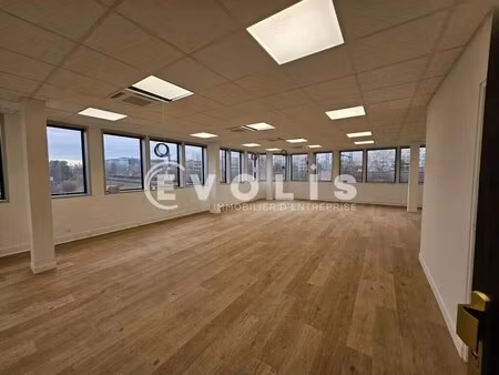 location bureaux 111 m²