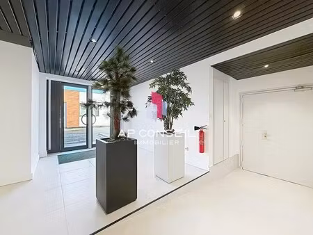 location bureaux 198 m²