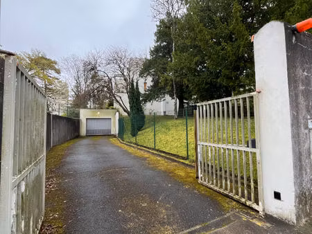 parking / box tours nord