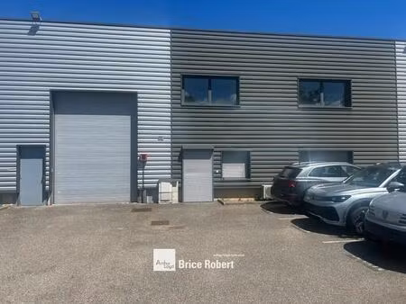 location local d’activités venissieux 69200 280m²