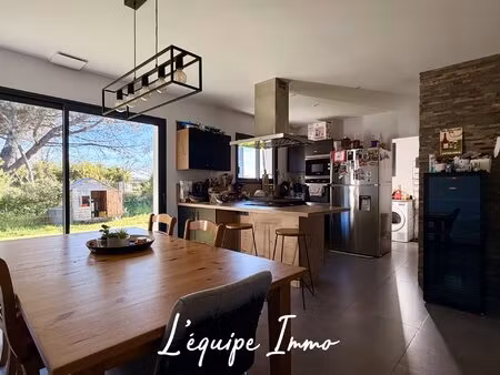 t5 avec suite parentale et garage sur près de 690m2