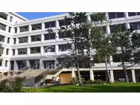 location bureaux 240 m² à 8 408 m²