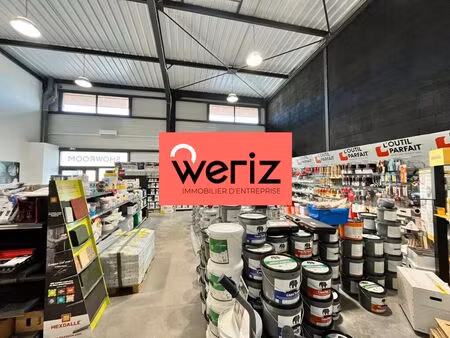 location entrepôt 52 m² à 221 m²