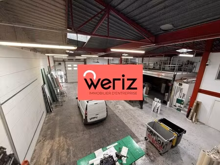 location local d'activités 454 m² à 1 210 m²