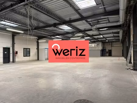 location local d'activités 1 540 m²