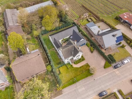 huis te koop in nieuwerkerken met 5 slaapkamers