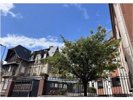 location bureaux 81 m²