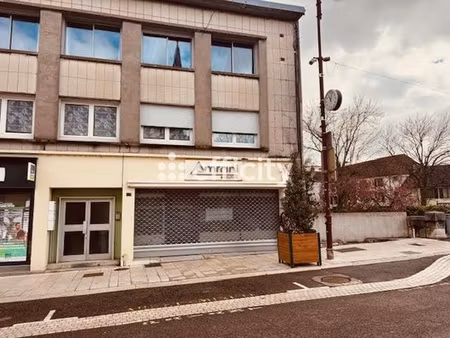 local commercial 5 pièces - 110 m²