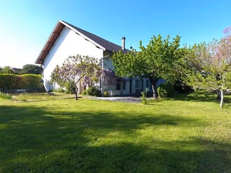 maison de luxe à louer à feigères