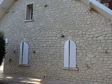 vente maison 8 pièces 229 m² roullet-saint-estèphe (16440)