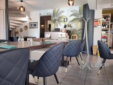 vente bureaux et commerces aux herbiers (85500) : à vendre / 135m² les herbiers