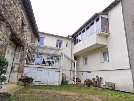 poule-les echarmeaux - maison d'environ 315m2