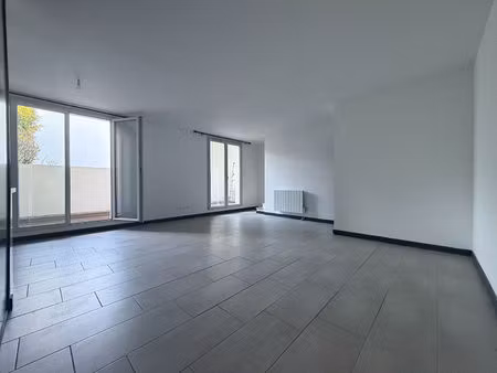 appartement saint germain au mont d'or - 3 pièces 59.90m² - balcon