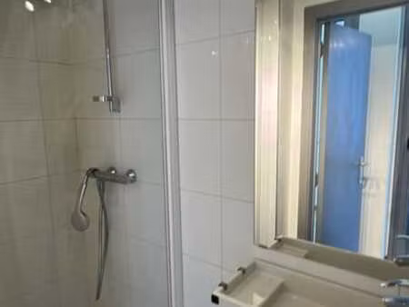 appartement 1 ch. lumineux avec plancher bois gembloux