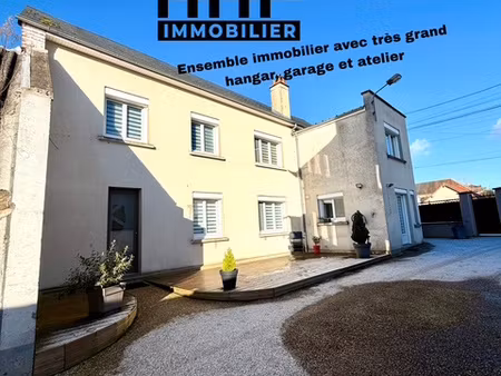 ensemble immobilier avec grand hangar  maison autonomie plai