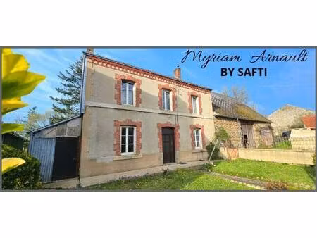 maison de caractère à rénover  avec grange et terrain