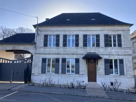 vente maison en pierre de taille 14 pièces